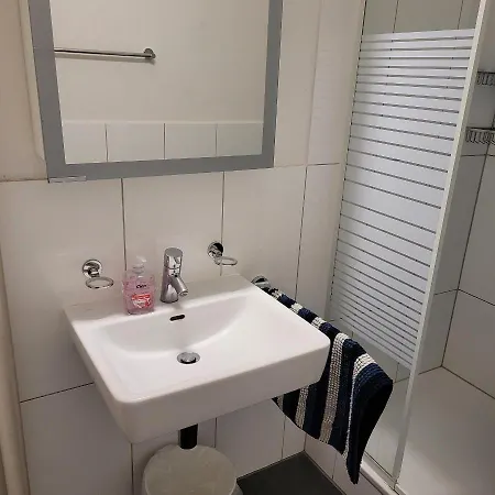 아파트호텔 Homestay Zuerich Center *